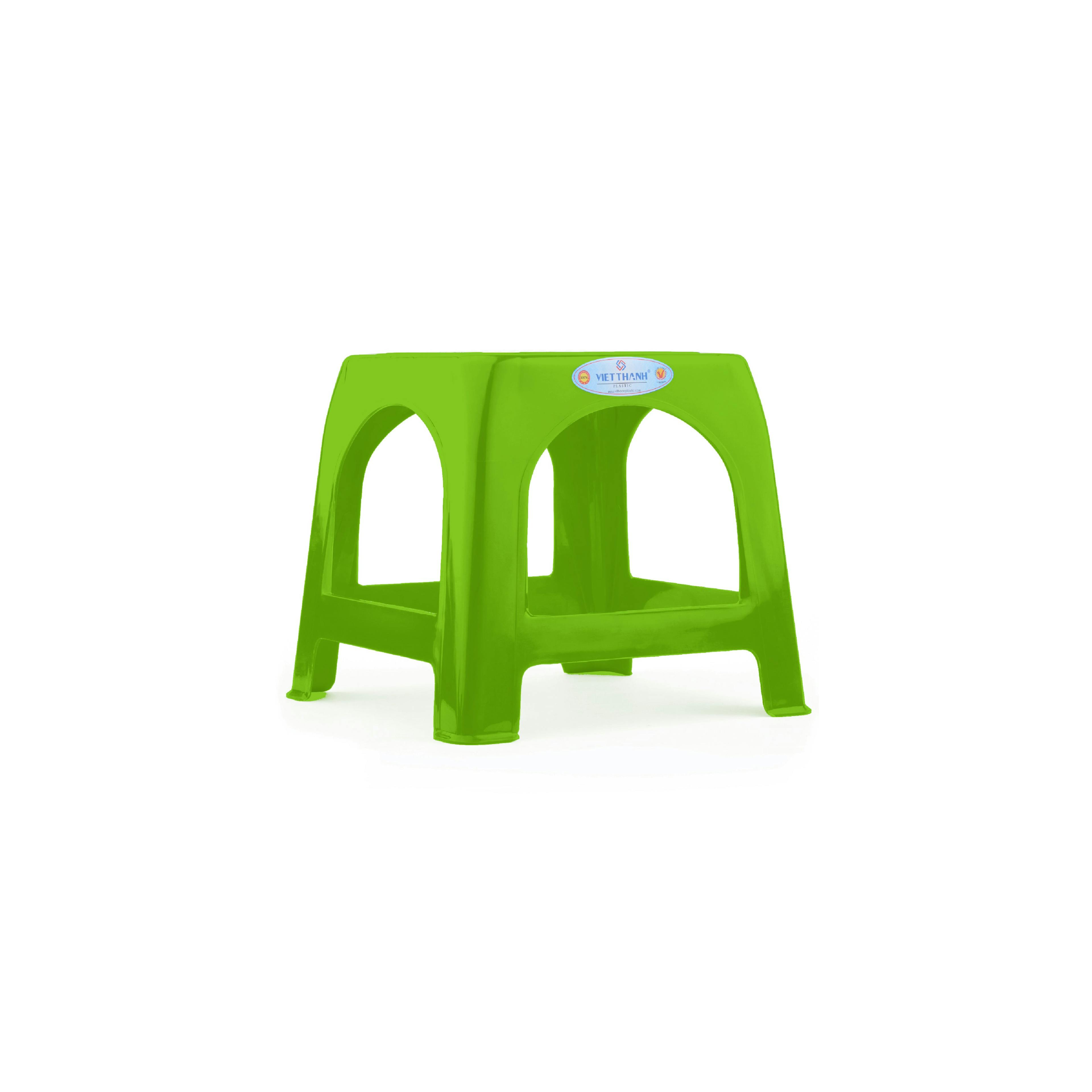 a set of green stools = 2 of 6